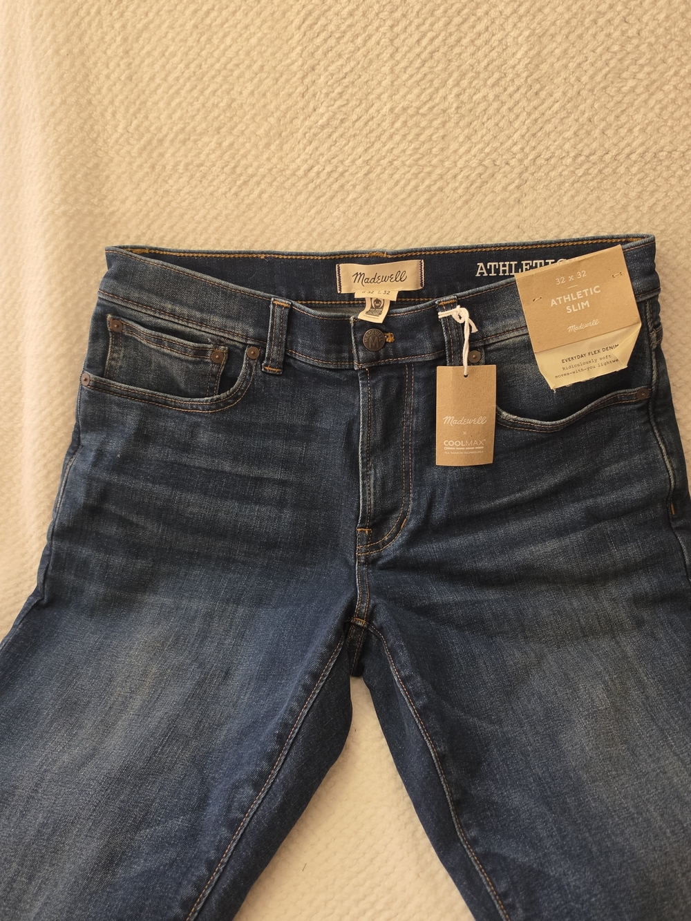 Madewell Athletic Slim Men's Jeans in Medium Blue
